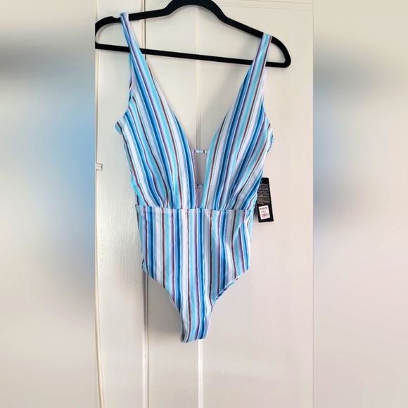 NWT Swimsuit - Picture 1 of 4